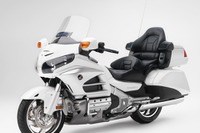 二輪車輸出、ホンダが半減で3年連続マイナス…2013年度上半期 画像