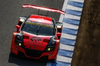 【SUPER GT 最終戦】GT300クラスは#16 MUGEN CR-Z GTがハイブリッド車両初のチームタイトルを獲得［写真蔵］ 画像