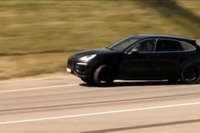 【ロサンゼルスモーターショー13】ポルシェの新型SUV、 マカン …スポーツカーのパフォーマンス［動画］ 画像