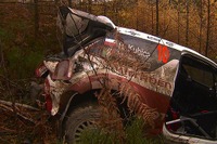 【WRC 最終戦】クビサ、ペースノートの判断を誤りクラッシュ、リタイア 画像