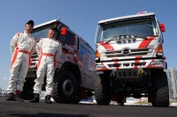 【東京モーターショー13】日野自動車、レンジャー・ダカールラリー2011参戦車両を展示 画像
