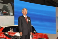 【東京モーターショー13】スズキ 本田副社長「HVをコンパクトカーに合ったシステムとコストでお届けする」 画像