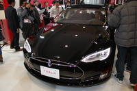 【東京モーターショー13】テスラ、『モデルS』を出展…「所有するほど改善されるクルマ」 画像