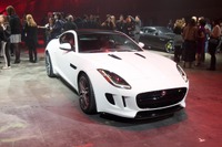【ロサンゼルスモーターショー13】ジャガー Fタイプ に クーペ 発表…「R」は550psスーパーチャージャー 画像