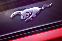 フォード マスタング 新型、12月5日に発表へ 画像