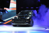 【ロサンゼルスモーターショー13】ポルシェ新型SUV マカン、カイエンよりひと回り小さい 画像