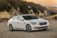 【ロサンゼルスモーターショー13】韓国キア、K900 発表…後輪駆動の大型高級セダン市場に挑む 画像