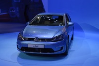 【ロサンゼルスモーターショー13】VWグループ、2018年までに40の代替燃料車投入へ…北米第一弾は新型ゴルフEV 画像
