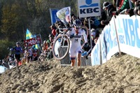 【UCI サイクロ‐クロス・ワールドカップ】ケイティ・コンプトン、コクシードで勝利しリード広げる 画像