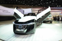 【東京モーターショー13】ブレードグライダー…航空力学に着目したEV［詳細画像］ 画像