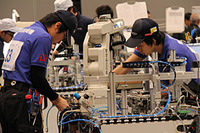 豊田自動織機、徳山・岸上ペアが技能五輪全国大会の「メカトロニクス」で金メダル 画像