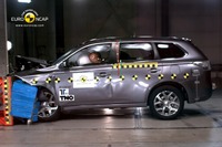 【ユーロNCAP】三菱 アウトランダー PHEV、5つ星の最高評価 画像