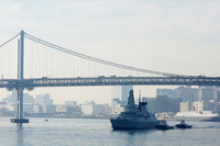 イギリスの最新鋭ミサイル駆逐艦 HMSデアリング、親善のため東京に寄港 画像