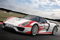 【広州モーターショー13】ポルシェ 918スパイダー、2014中国パフォーマンスカーオブザイヤーに輝く 画像