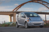 三菱 i-MiEV、米国で大幅値下げ…約63万円ダウン 画像