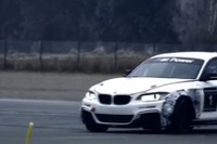 BMW 2シリーズにレーサー、M235i レーシング…333psターボがテスト走行［動画］ 画像