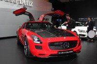 【東京モーターショー13】メルセデスベンツSLS AMG GT ファイナルエディション…インテリアもスポーツさとラグジュアリー感を強調 画像