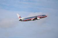 アメリカン航空、ダラス・マーヴェリックスと共に兵士達をねぎらう 画像