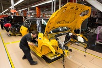 BMWグループ、英国で1000名の正規雇用を創出 画像