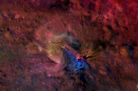 ドーン探査機が撮影した小惑星ベスタ画像のカラー化に成功 クレーターの構造が明らかに 画像