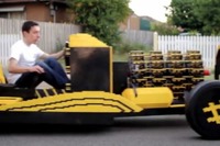 実物大のLEGOカー、空気で走る［動画］ 画像