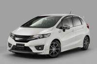 無限、フィットHV 4WD用パーツを発表 画像