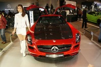 【東京オートサロン14】カスタムカーの祭典が開幕…来場者30万人を見込む 画像