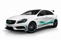 メルセデスベンツ、A45 AMG 4マチック にF1カラーの限定モデル 画像