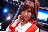【東京オートサロン14】コンパニオン…三菱自動車 画像