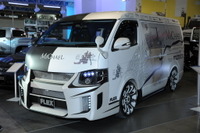 【東京オートサロン14】度肝抜くアイディア満載、カスタム ハイエース続々［詳細画像］ 画像