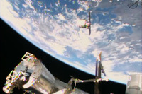 シグナス補給船 国際宇宙ステーションに予定通り結合 画像