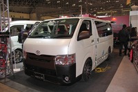 【東京オートサロン14】マイチェン後のハイエース 新型のカスタムも登場 画像