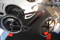 【東京オートサロン14】原付免許が必要な“電動アシスト自転車” 画像