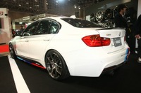 【東京オートサロン14】足下引き締めるRAYSホイール…BMWアクティブハイブリッド3［詳細画像］ 画像