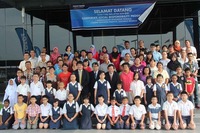 東洋ゴム、マレーシアの子どもたちに奨学金を贈呈 画像