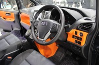 【トヨタ ノア&ヴォクシー 新型発売】広がり感を強調したインテリア 画像