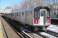 川崎重工、CBTC対応の新型車両をニューヨーク地下鉄に納入 画像