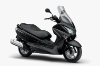 スズキ、軽量・コンパクトな新型スクーター バーグマン200 を発売 画像