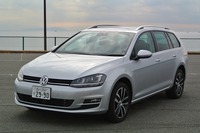 【VWゴルフ ヴァリアントTSIハイライン 試乗】“4”を上書きするプレーンな魅力…島崎七生人 画像