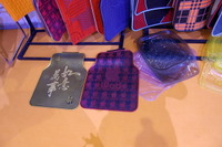 【中国国際用品展14】愛車入れ込み度アップ?のフロアマット 画像