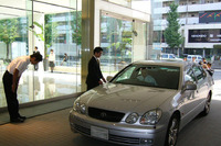 【レクサス開業】東京高輪店の成約第1号は GS350 画像