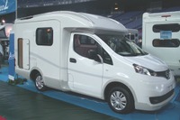【大阪キャンピングカーショー14】エートゥゼット、車重1550kgの アルファ LE を展示…ユニット架装で軽量化 画像
