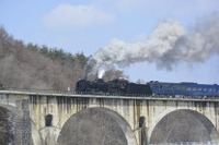 釜石線SL列車、「SLえほん」の朗読会兼ねた試乗会実施 画像