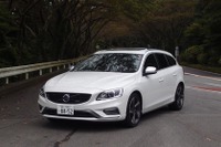【ボルボ V60 T4 Rデザイン 試乗】+αの動力性能がもたらす余裕…松下宏 画像