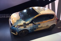 【ジュネーブモーターショー14】プジョーの新入門コンパクト、108 …大胆な「タトゥー コンセプト」登場 画像