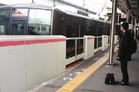 JR西日本、京橋駅の学研都市線ホームに可動式ホーム柵設置へ 画像
