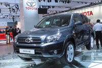 【フランクフルトモーターショー05】シェア25%、RAV4 新型デビュー 画像