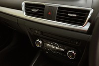 【アクセラ開発者への10の質問】Q5.ハイブリッド、マツダ コネクトを新規導入した目的は? 画像