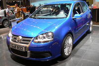 【フランクフルトモーターショー05】ゴルフ最強モデルに新型、R32 画像