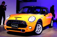 【MINI 新型発表】伝統のインパネデザインはそのままに速度計はステアリングコラムに移動 画像